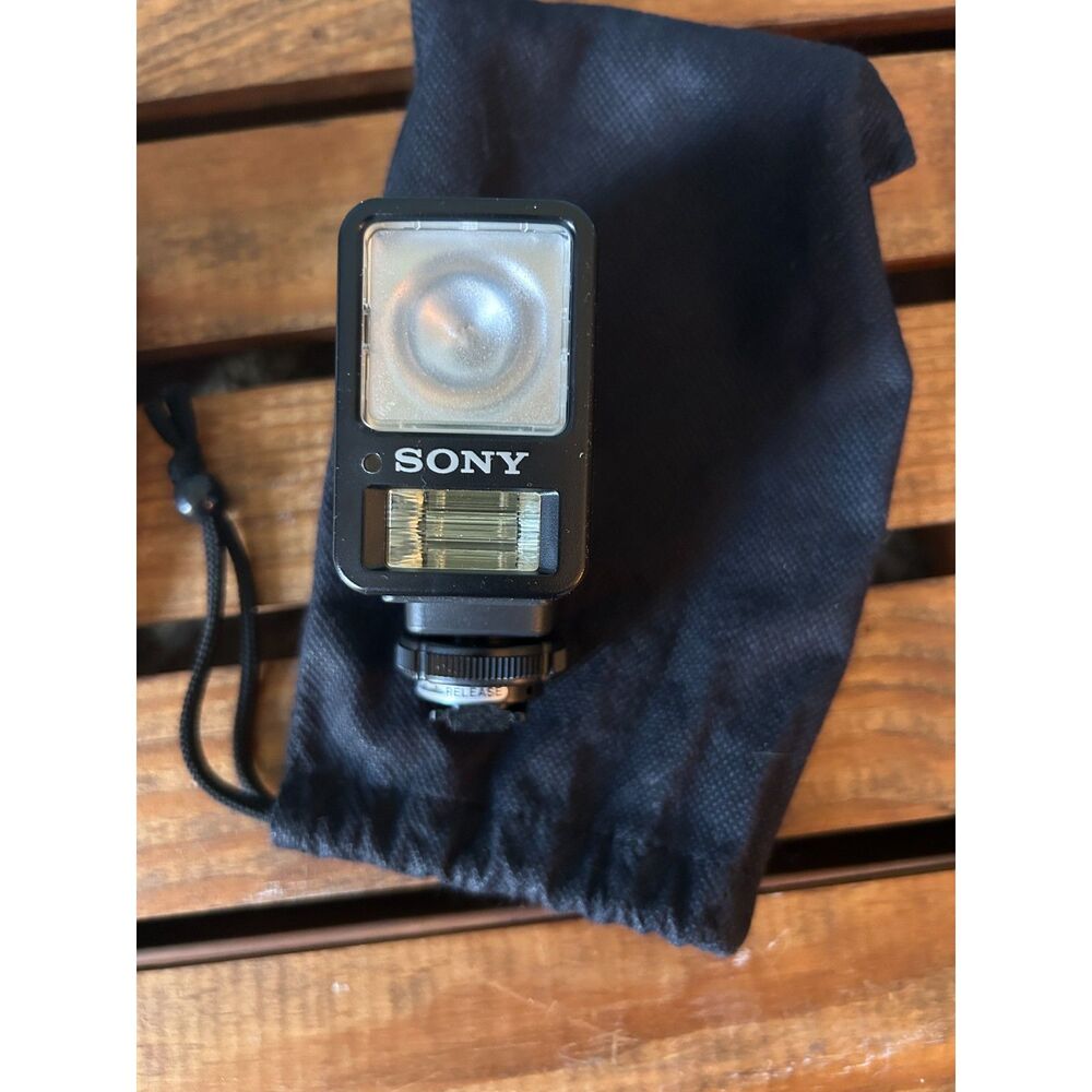 Genuine Sony video light & flash DC 7.2V Model No HVL-FDH3 with bag & manual